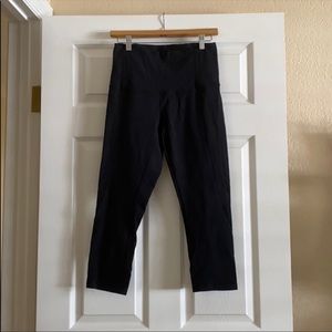 Lulu Lemon Active wear leggings with design